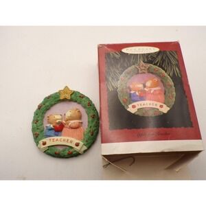 Hallmark Keepsake Ornament 1996 Apple for Teacher Mice Wreath Box